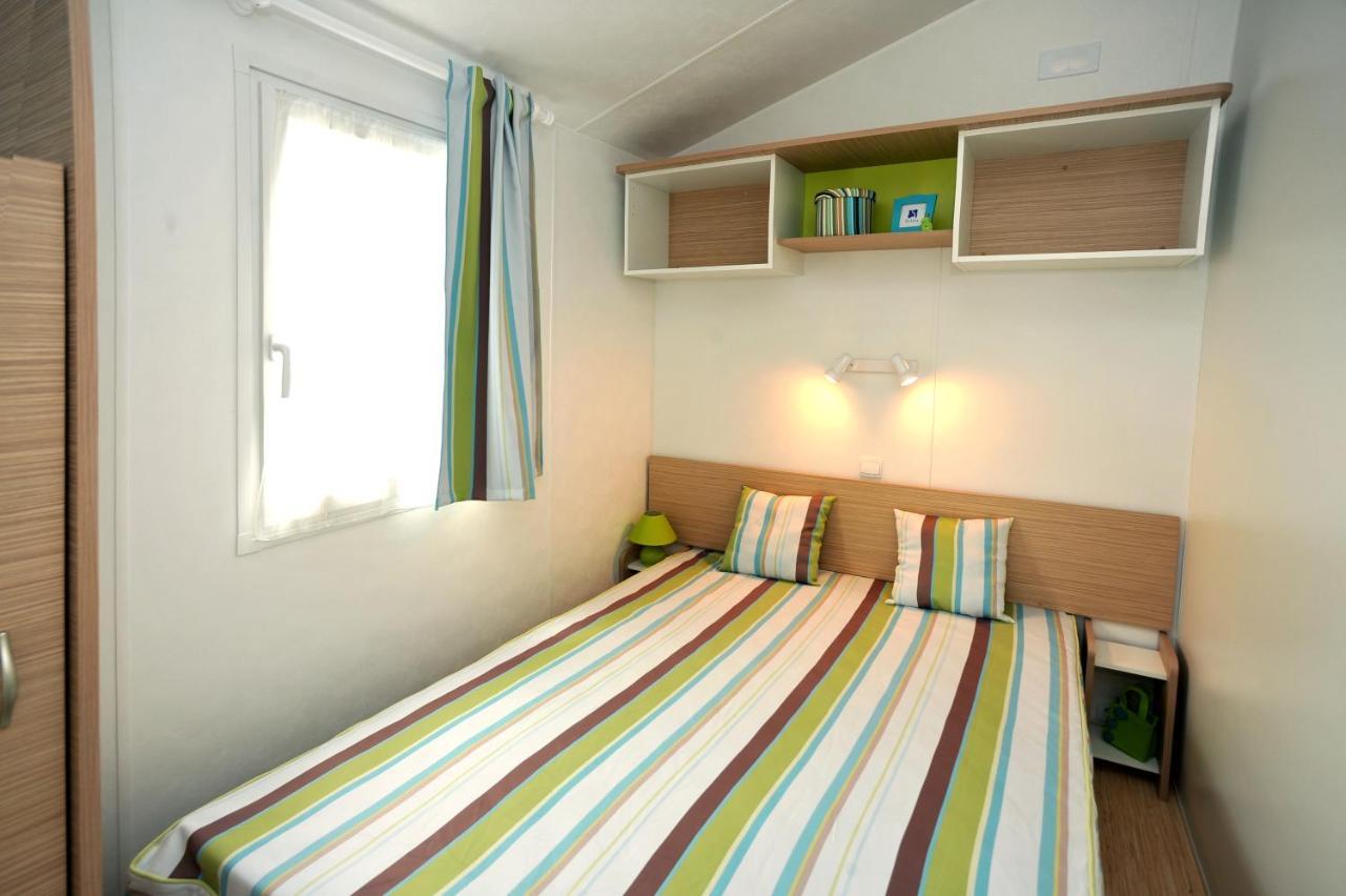 Camping Les Brillas Les Moutiers Exterior foto